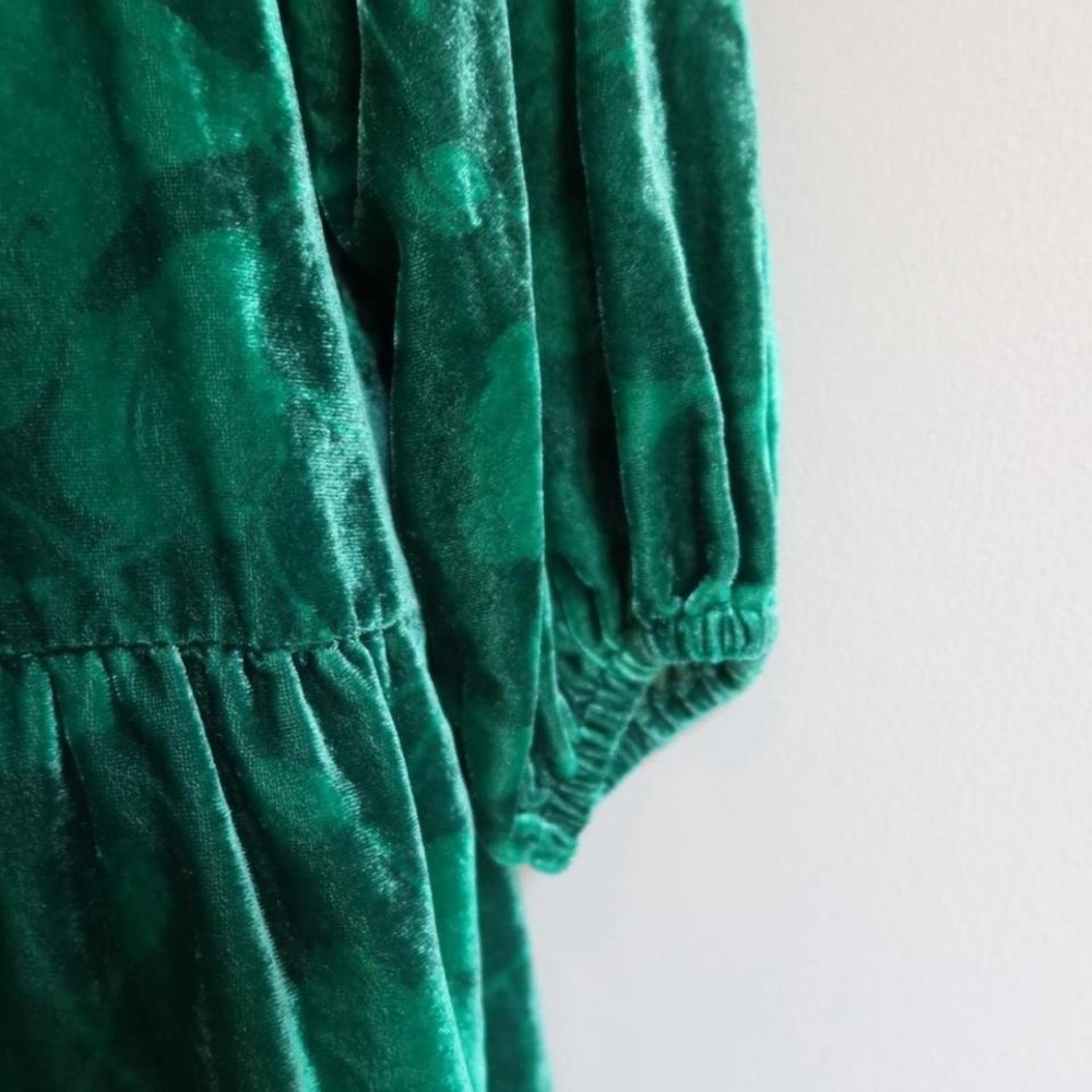 Green velvet Anthropologie‎ Maeve dress #greenvelvet with buttons - Picture 4 of 7